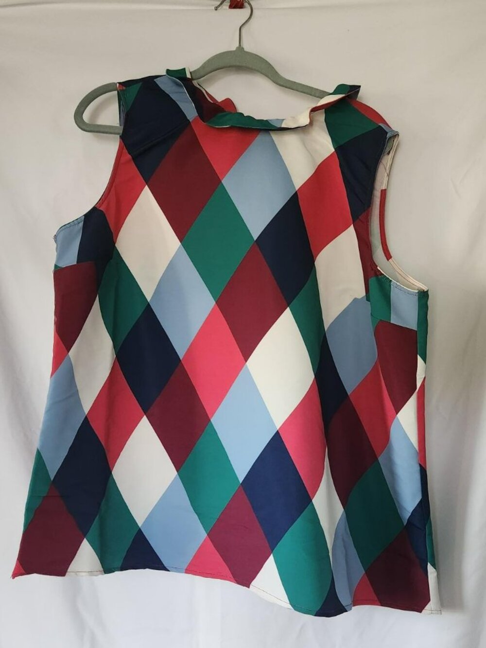 NWT Torrid Belle Isle Ruffle Neck Bow Back Blouse Holly Diamonds Multi Size 2